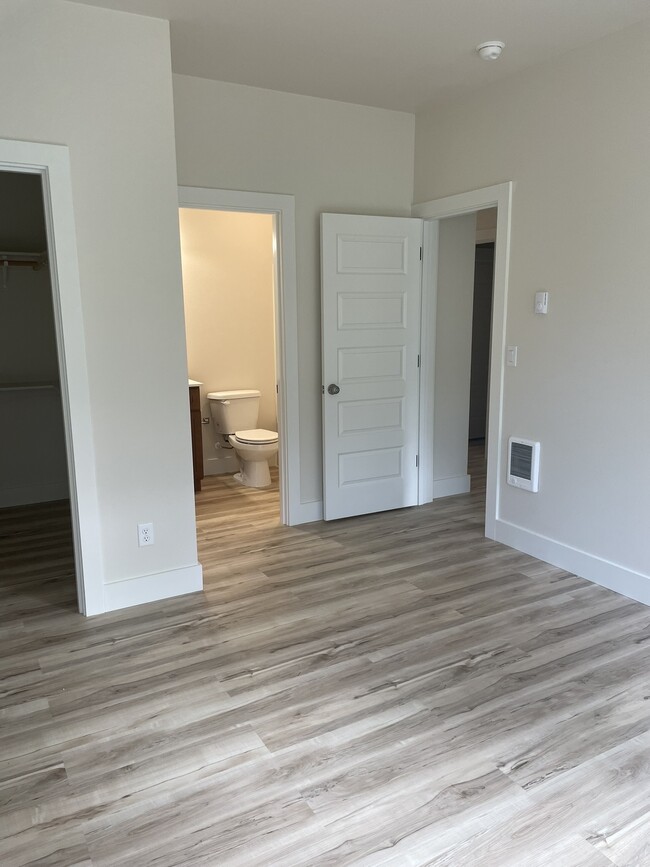 Foto del edificio - 2950 SW Coho St