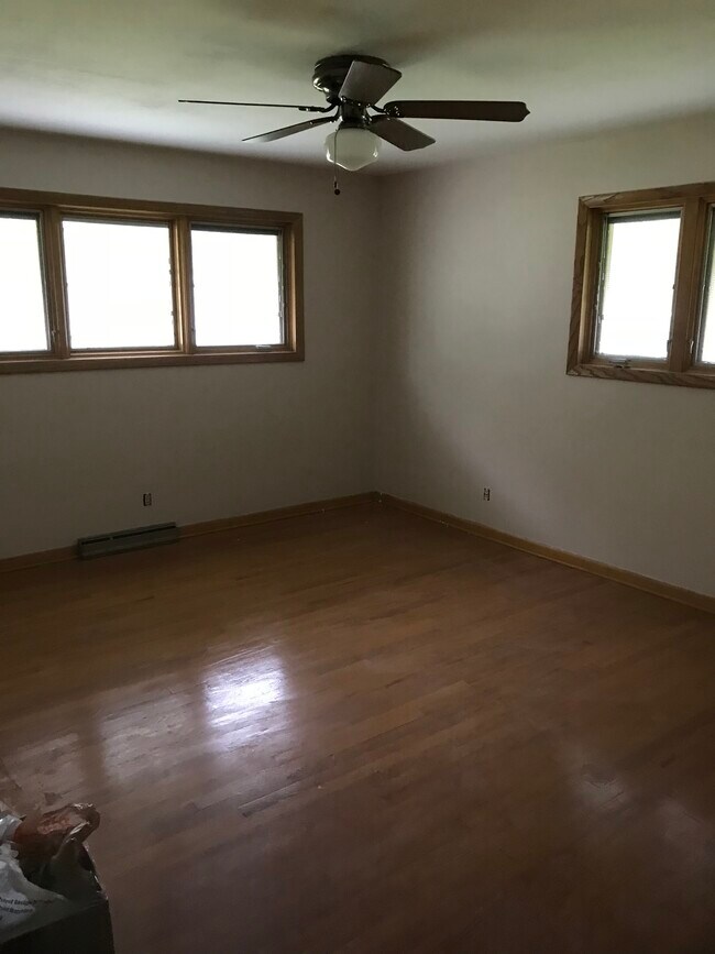 Foto del edificio - N70W13155 Brentwood Dr