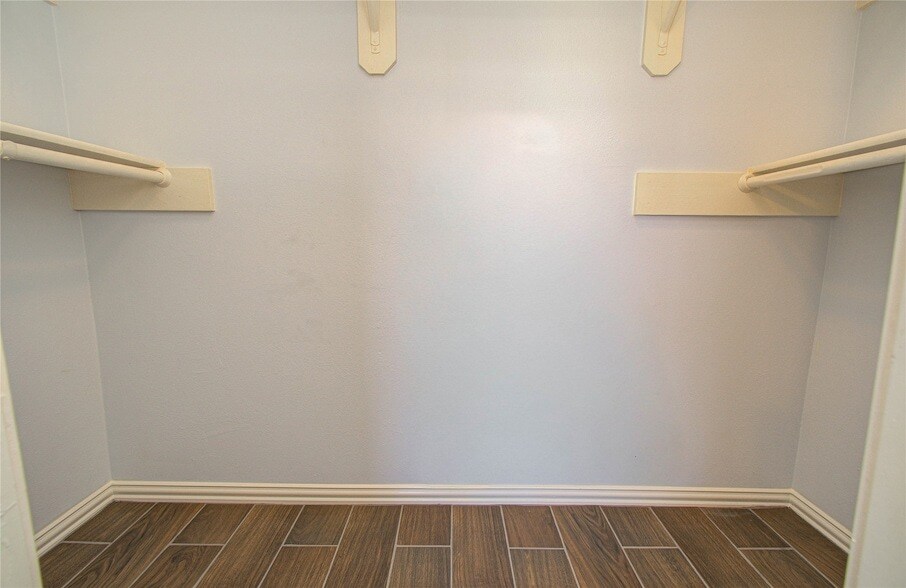 Foto del edificio - 2702 Fir Crest Ct