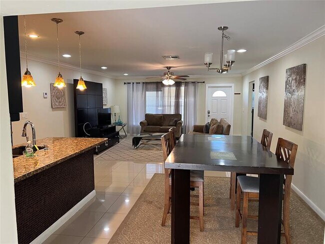 Foto del edificio - 9302 SW 1st Pl