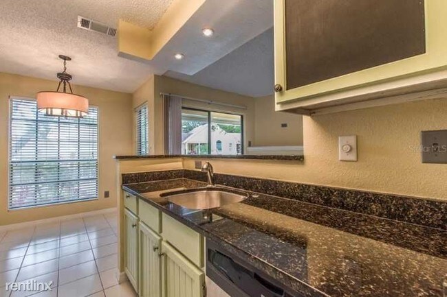 Building Photo - 8647 Mallard Reserve Dr
