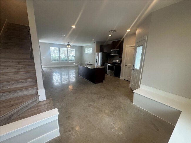 Building Photo - 813 Northington St