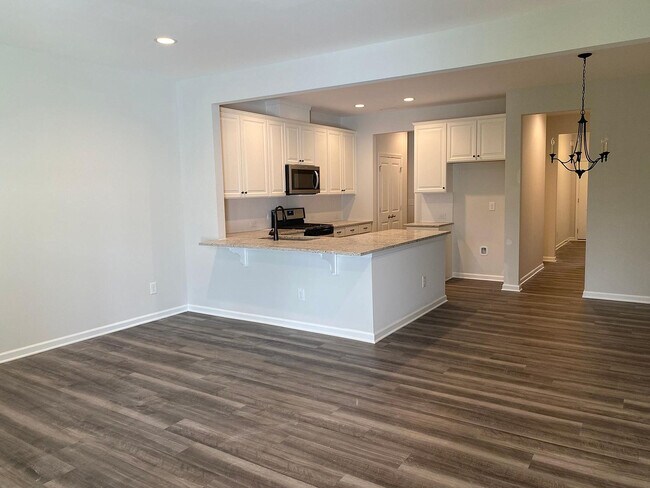 Foto del edificio - Room in Townhome on Fitchie Pl