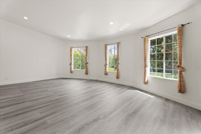 Foto del edificio - 2138 Midvale Ave