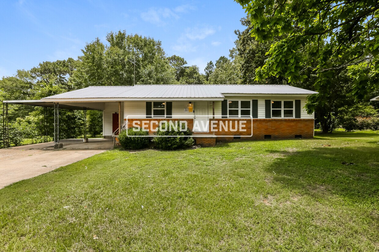 Primary Photo - 205 E Chaney DR