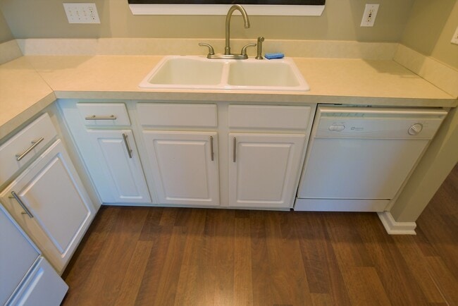 Building Photo - A Cozy 2bedroom Town home in Fort Mill