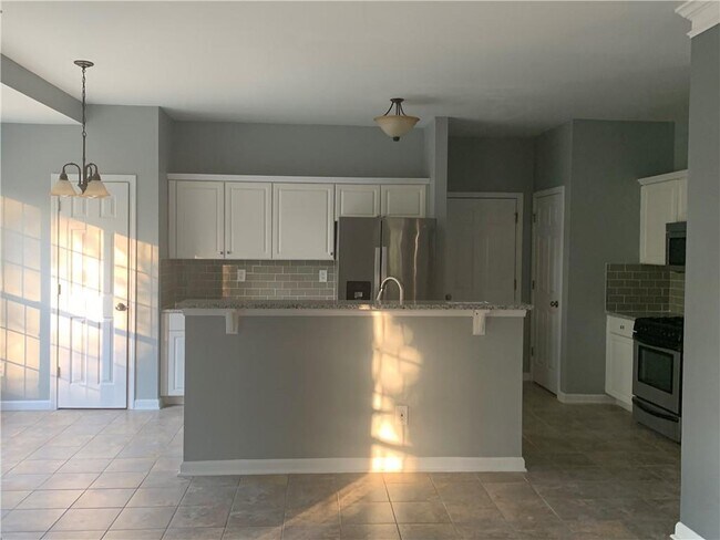 Building Photo - 2152 Berryhill Cir SE