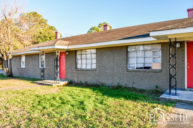 Foto del edificio - Two Bedroom Close to Vidant