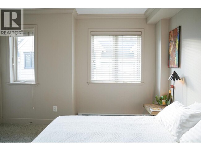 Photo du bâtiment - 1137 Barclay St