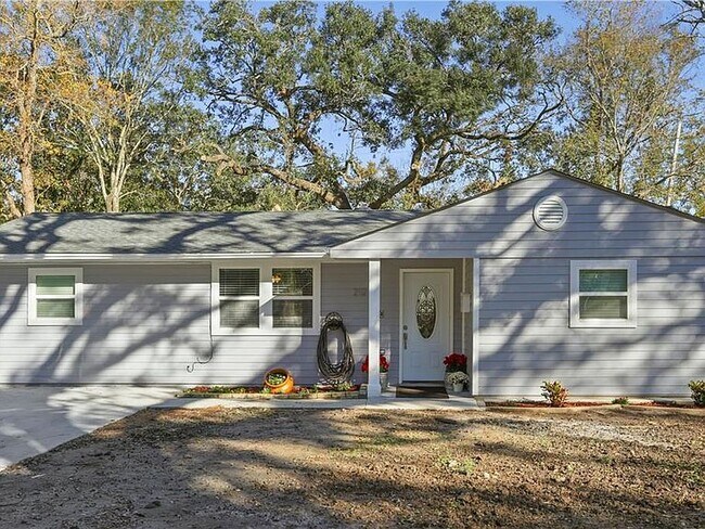 Foto del edificio - 212 Maumus Ave