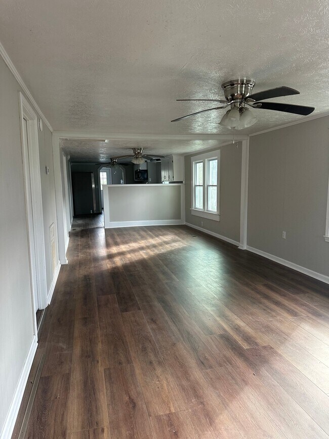 Foto del edificio - 617 Cassville Rd SE