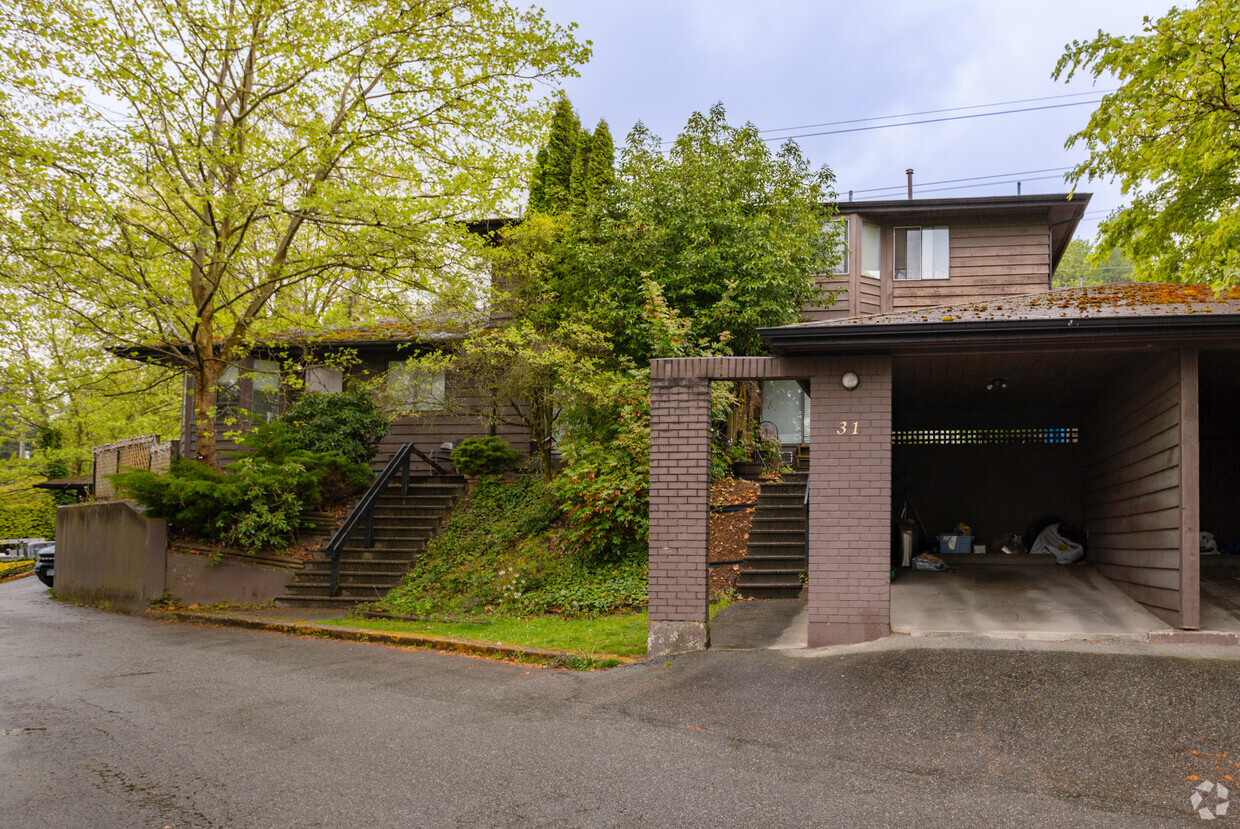Primary Photo - Crescentview Townhomes