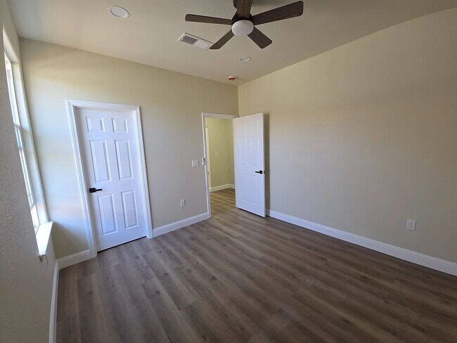 Foto del edificio - Cozy, comfortable and large living space for a family