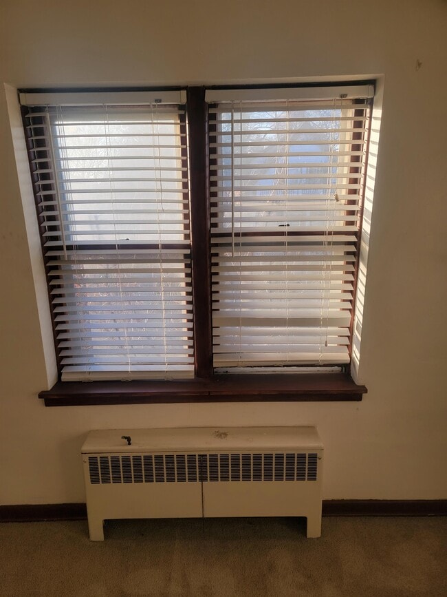 1135 W Atkinson Ave Unit 8, Milwaukee, WI 53206 Room for Rent in