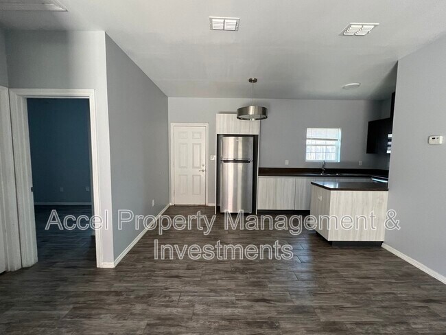 Building Photo - 1805 Cari Nicole Ave