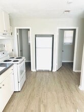 Building Photo - 130 Ashley Ln