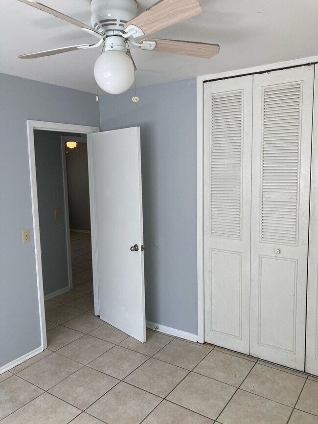 Foto del edificio - ZERO APPLICATION FEE FOR THIS 4BR/2BA NORTHEAST HOME
