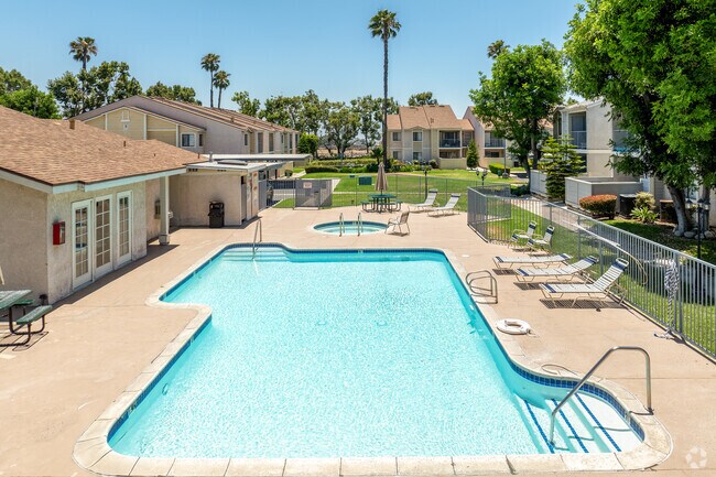 Apartamentos Harris Place - Piscina - Harris Place Apartments