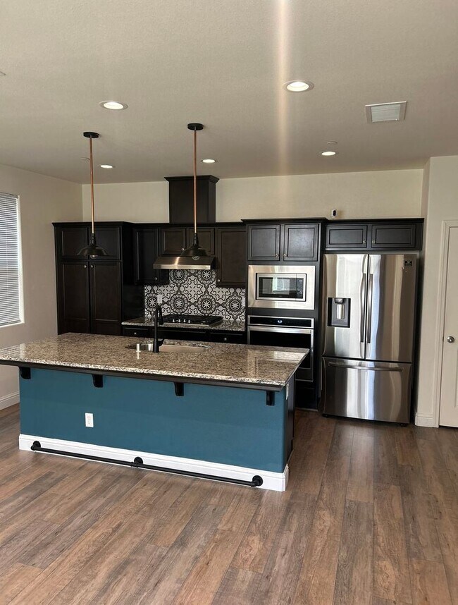 Foto del edificio - 3 br, 3 bath House - 6282 E. Creek View Ln