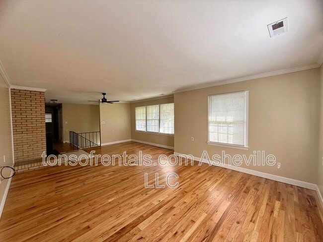 Foto del edificio - 161 Dogwood Dr