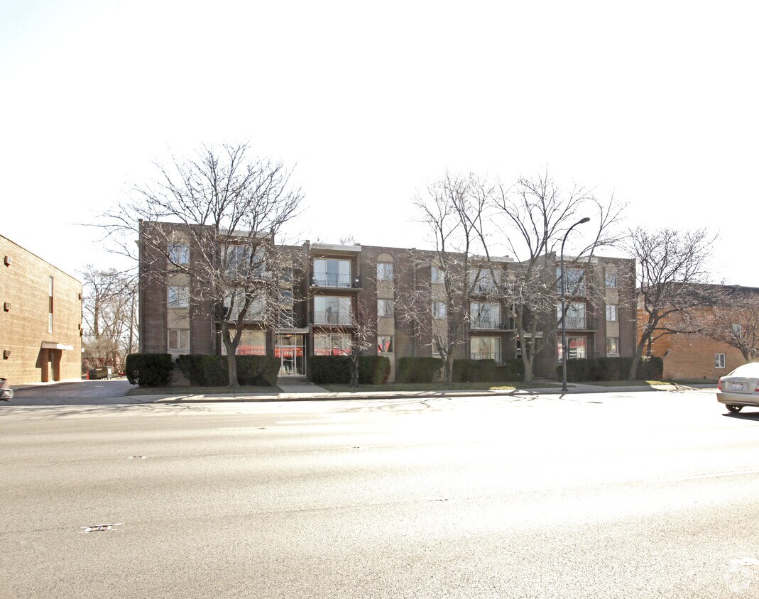 9733- 9735 S Cicero Ave - 9733-9735 S Cicero Ave