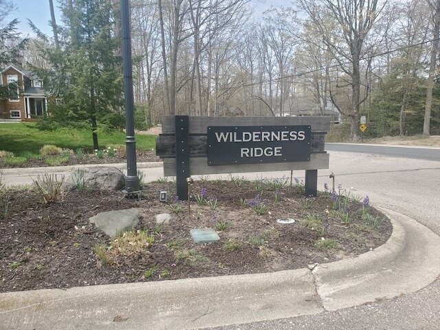 Building Photo - 737 Wilderness Ridge Dr