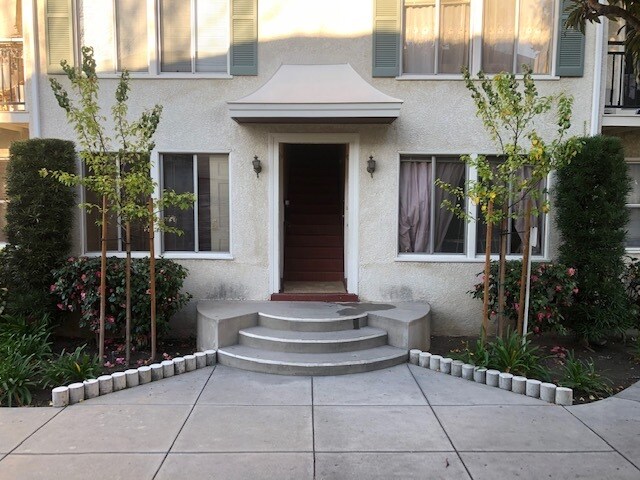 Primary Photo - 313 Birmingham Rd