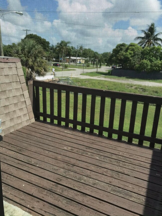 Foto del edificio - 102 Waterview Dr