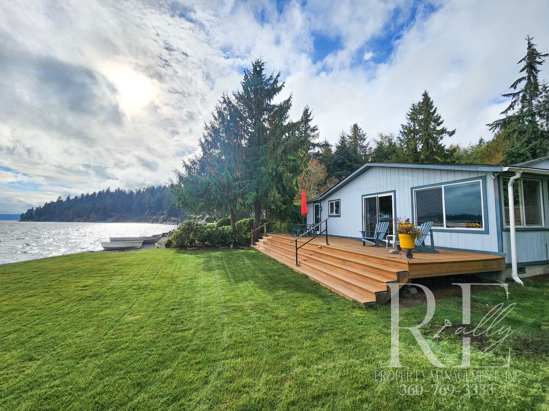 Primary Photo - Seasonal Escape on Serene No-Bank Waterfro...
