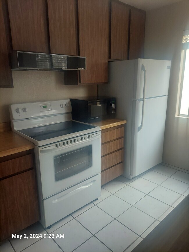 Building Photo - 10333 Caminito Aralia