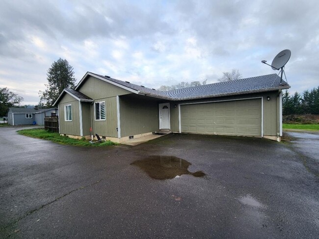 Foto del edificio - 3 Bdrm/2 Bath Single Level