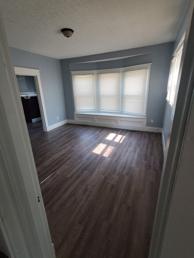 Foto del edificio - 613 N 39th St