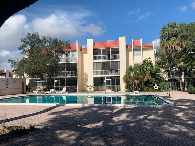 Foto del edificio - 644 NW 13th St
