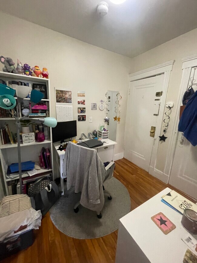 Building Photo - 1111 Boylston St