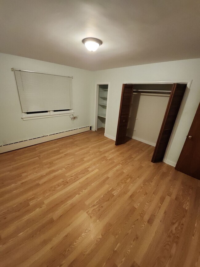 Photo du bâtiment - 49 Whitman Ct