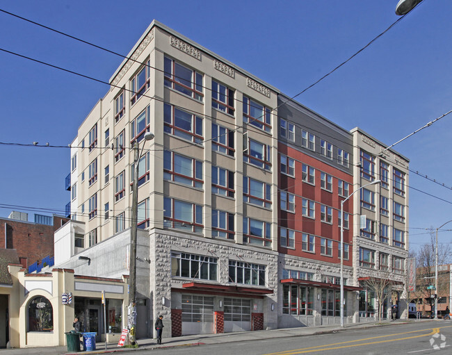 Primary Photo - The Broadway Crossing