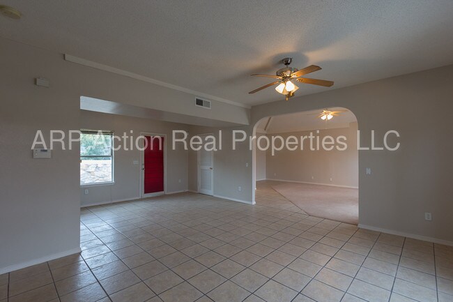 Building Photo - 3621 Jamaican Palm Dr