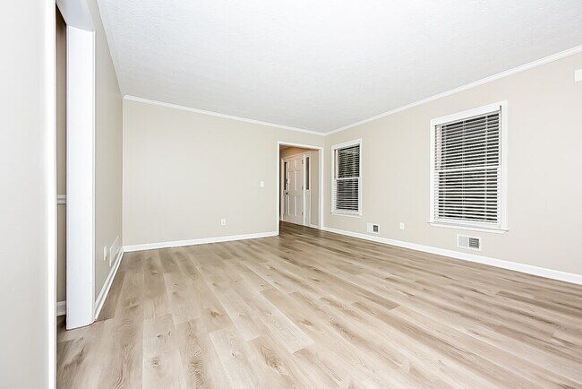 Foto del edificio - 120 Tanglewood Dr