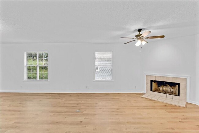 Building Photo - 509 Cedar St