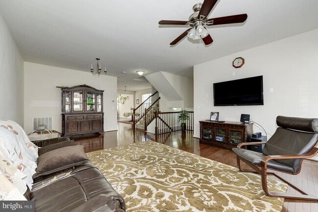 Foto del edificio - 22677 Flowing Spring Square