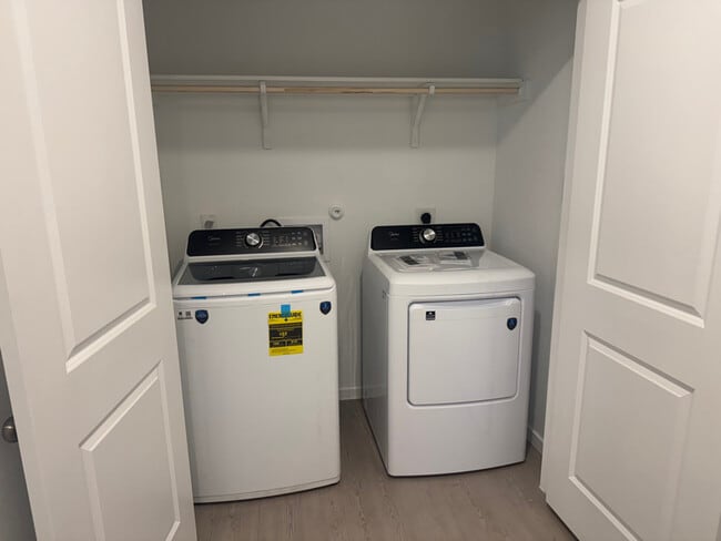 Foto del edificio - 2843 Red Diamond