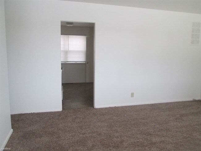 Building Photo - 1019 Campbell Dr