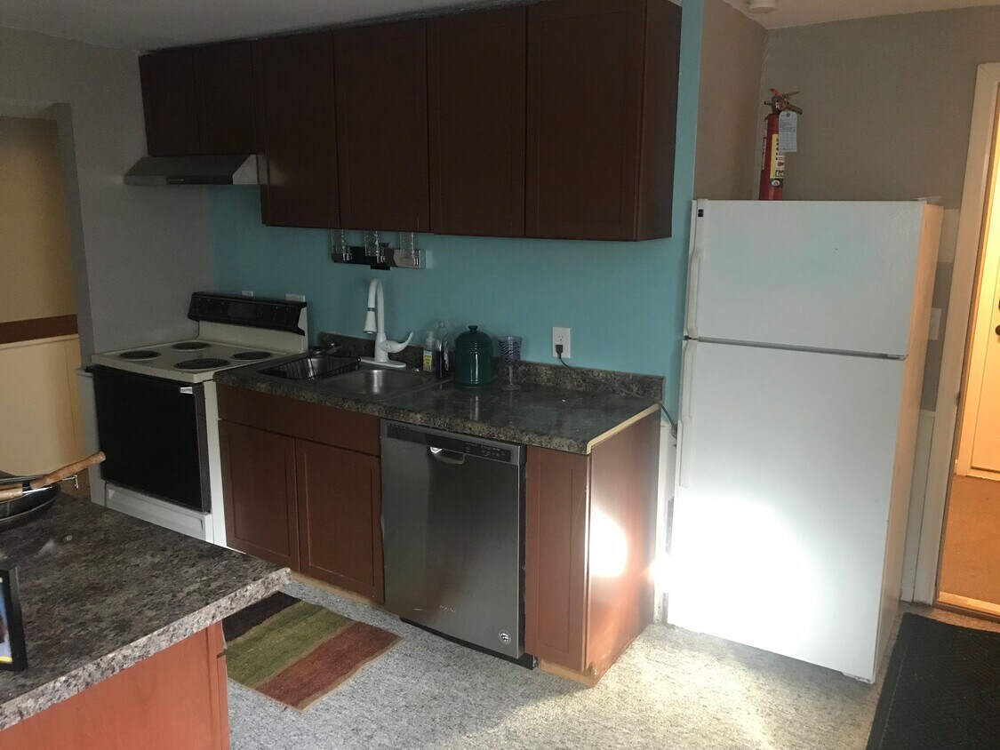 Primary Photo - 635 West 25th Street