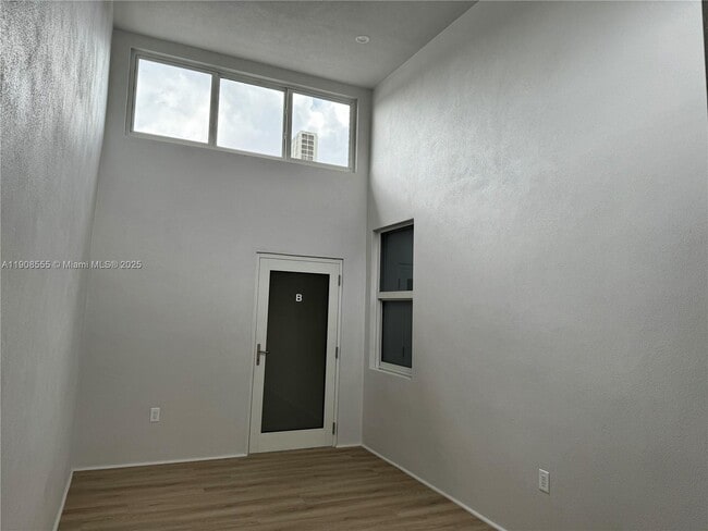 Building Photo - 161 Bentley Dr