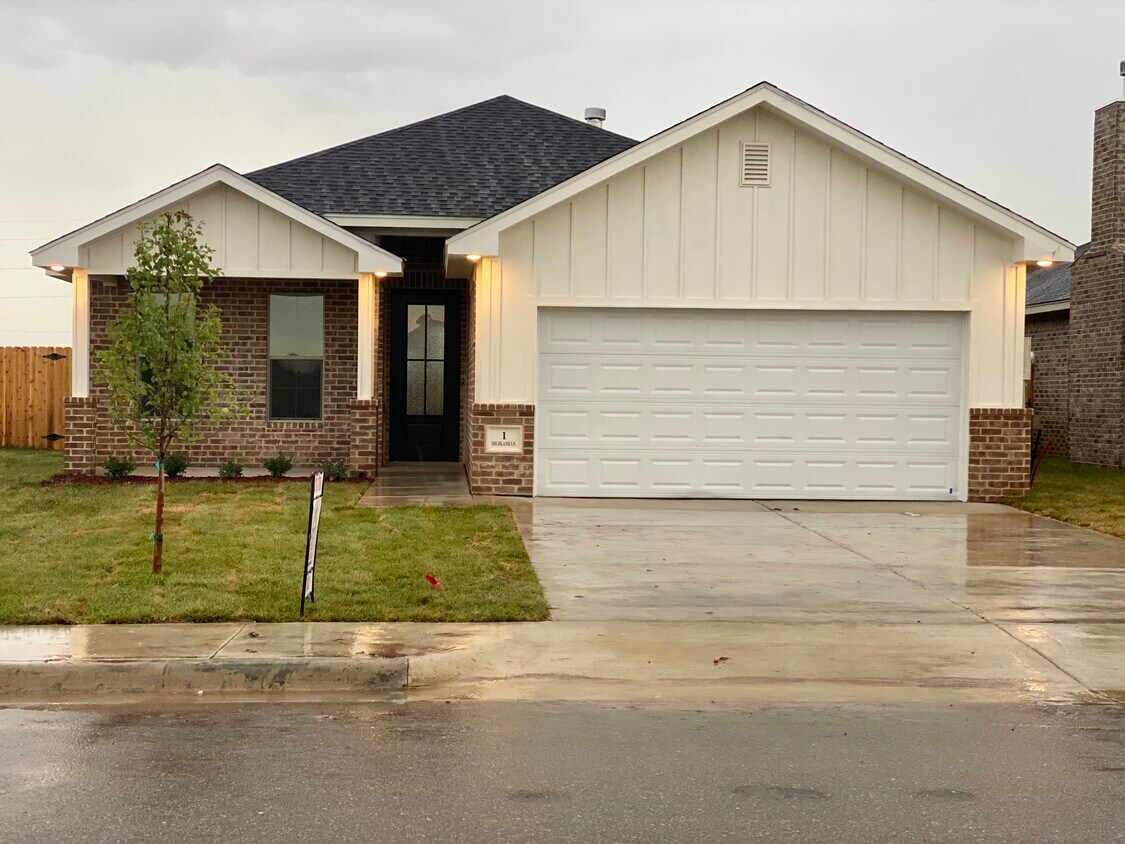 Foto principal - 1 Highland Ln