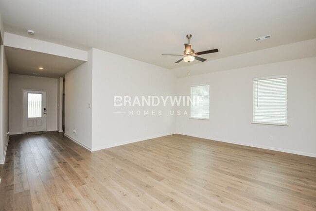 Building Photo - 9508 Teton Vis Dr