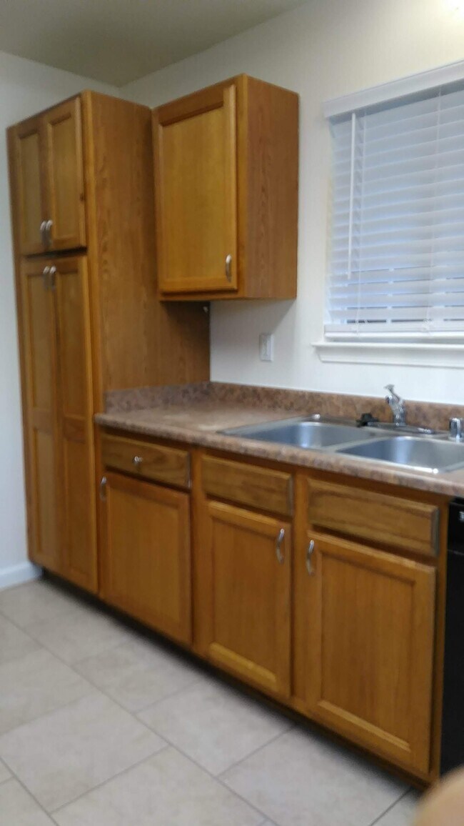 Foto del edificio - 2146 Blossom Ave