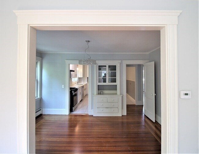 Foto del edificio - 8 Thurston Rd