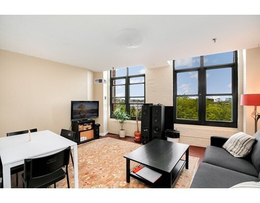 Foto principal - 150 Orleans St