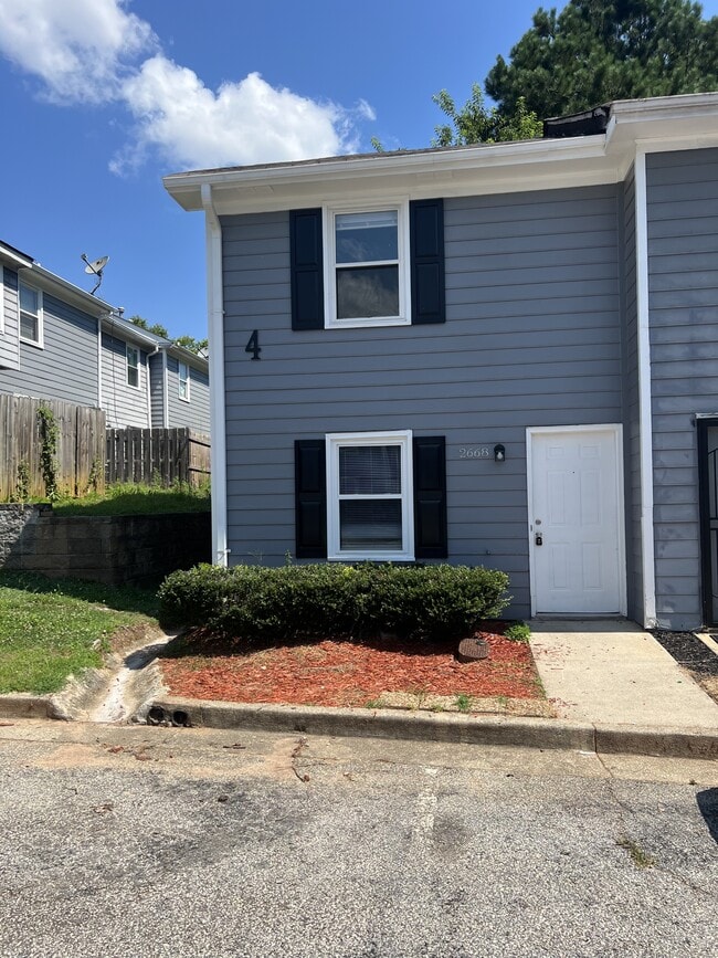 Building Photo - 2668 Evans Mill Dr